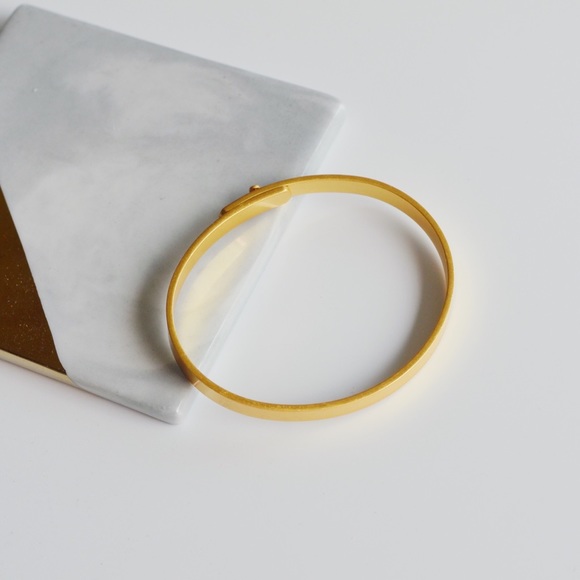 18K Gold Plated Glider Bangle Bracelet - Picture 2 of 6